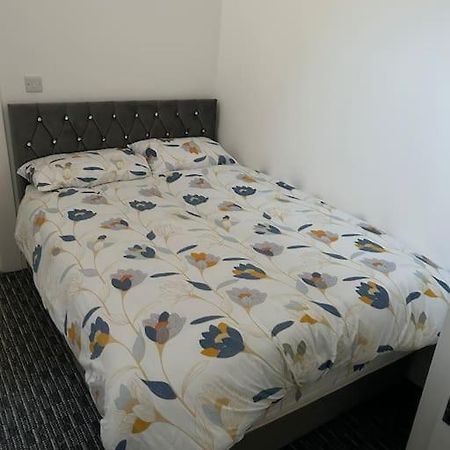Modern 1 Bed Apartment In Salford Manchester Kültér fotó